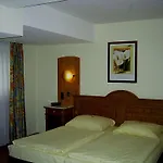 Bockshaut Hotel 3*